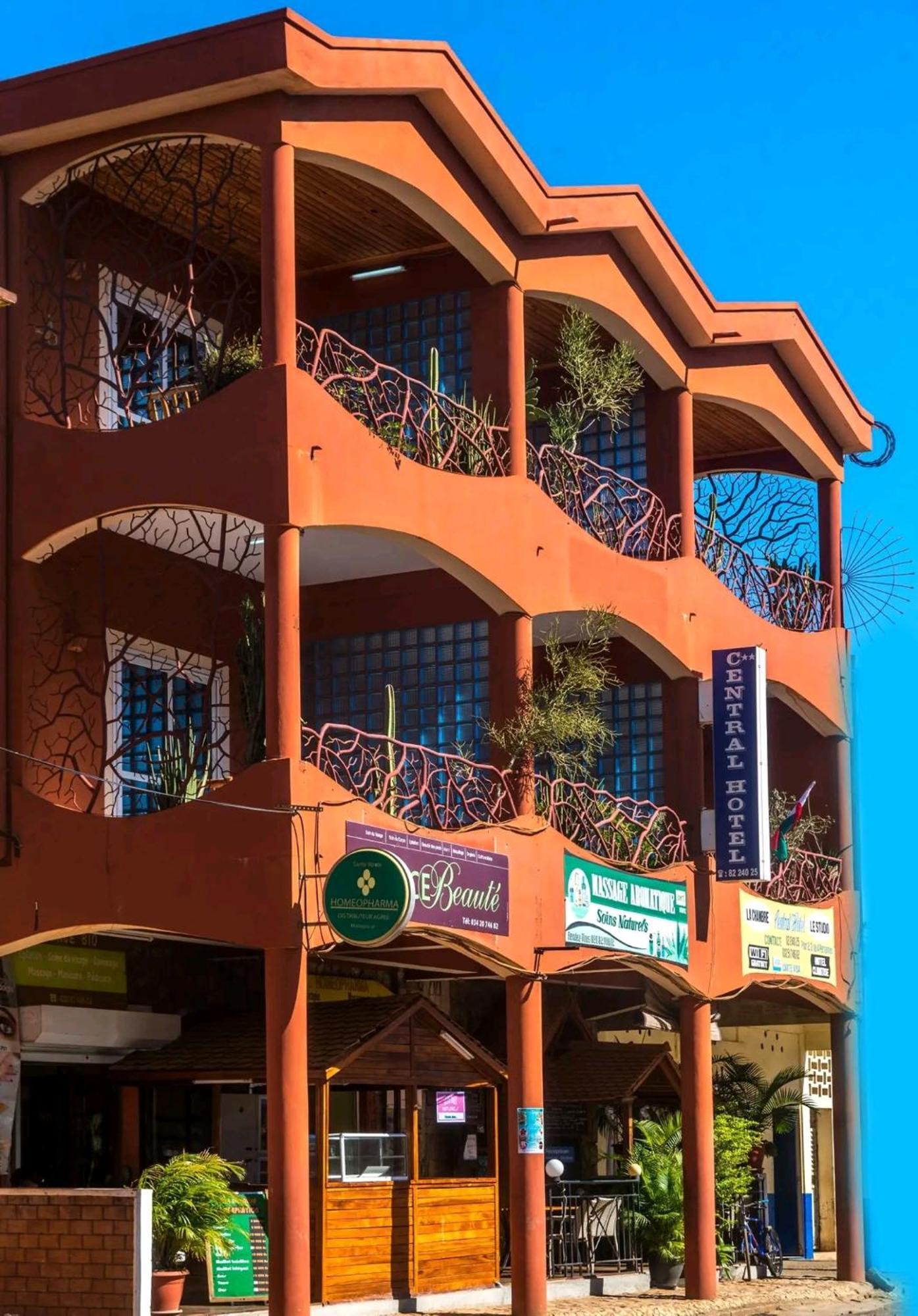 Central Hotel Antsiranana Exteriör bild